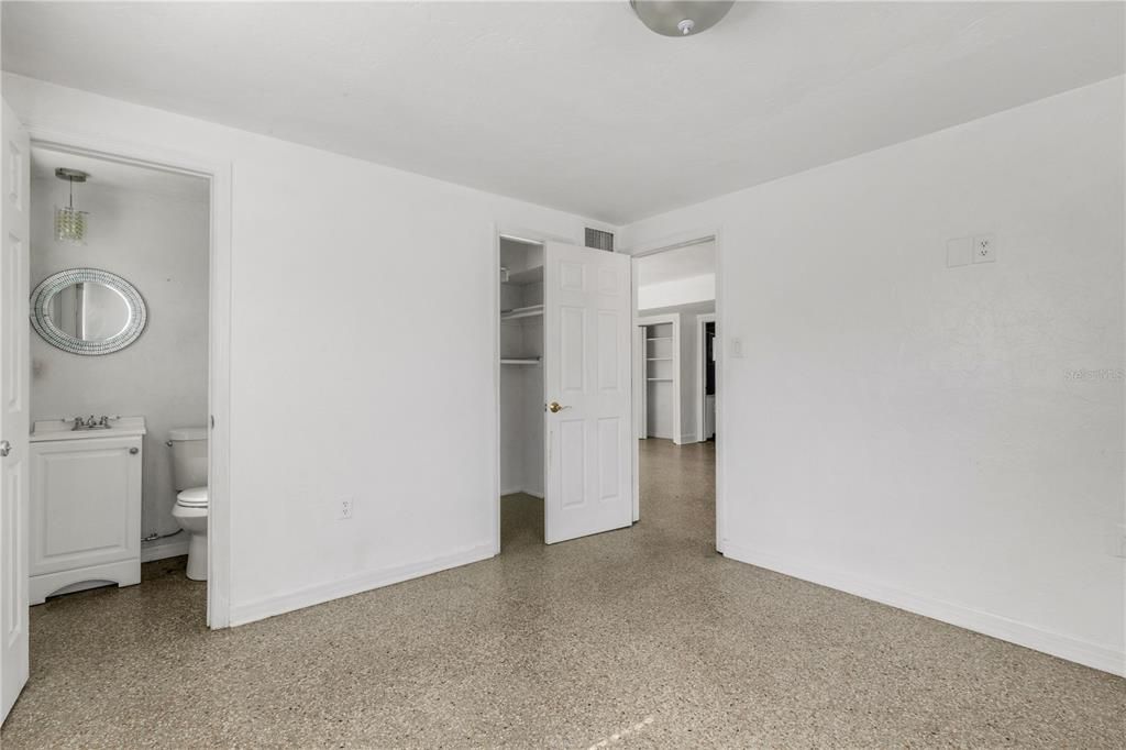 На продажу: $349,900 (3 спален, 2 ванн, 1345 Квадратных фут)