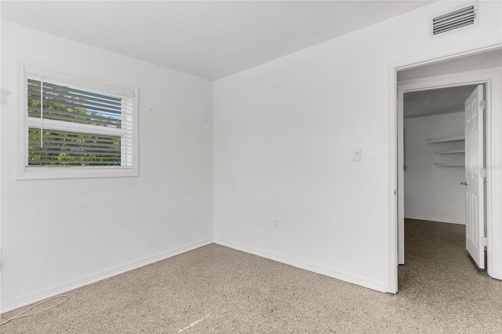 На продажу: $349,900 (3 спален, 2 ванн, 1345 Квадратных фут)