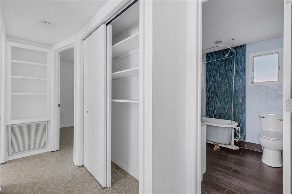 На продажу: $349,900 (3 спален, 2 ванн, 1345 Квадратных фут)