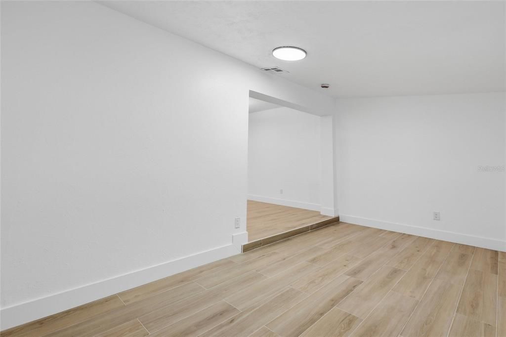 На продажу: $369,000 (3 спален, 2 ванн, 1470 Квадратных фут)
