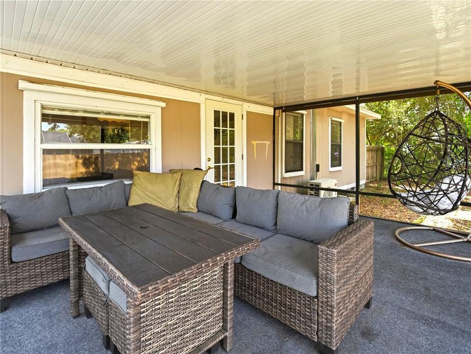 En Venta: $320,000 (3 camas, 3 baños, 1644 Pies cuadrados)