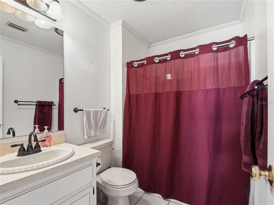 En Venta: $320,000 (3 camas, 3 baños, 1644 Pies cuadrados)