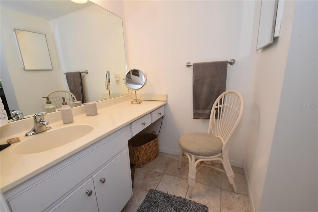 For Rent: $2,000 (2 beds, 2 baths, 1112 Square Feet)