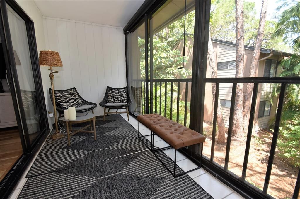 For Rent: $2,000 (2 beds, 2 baths, 1112 Square Feet)