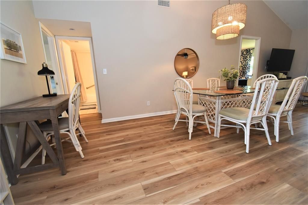 For Rent: $2,000 (2 beds, 2 baths, 1112 Square Feet)