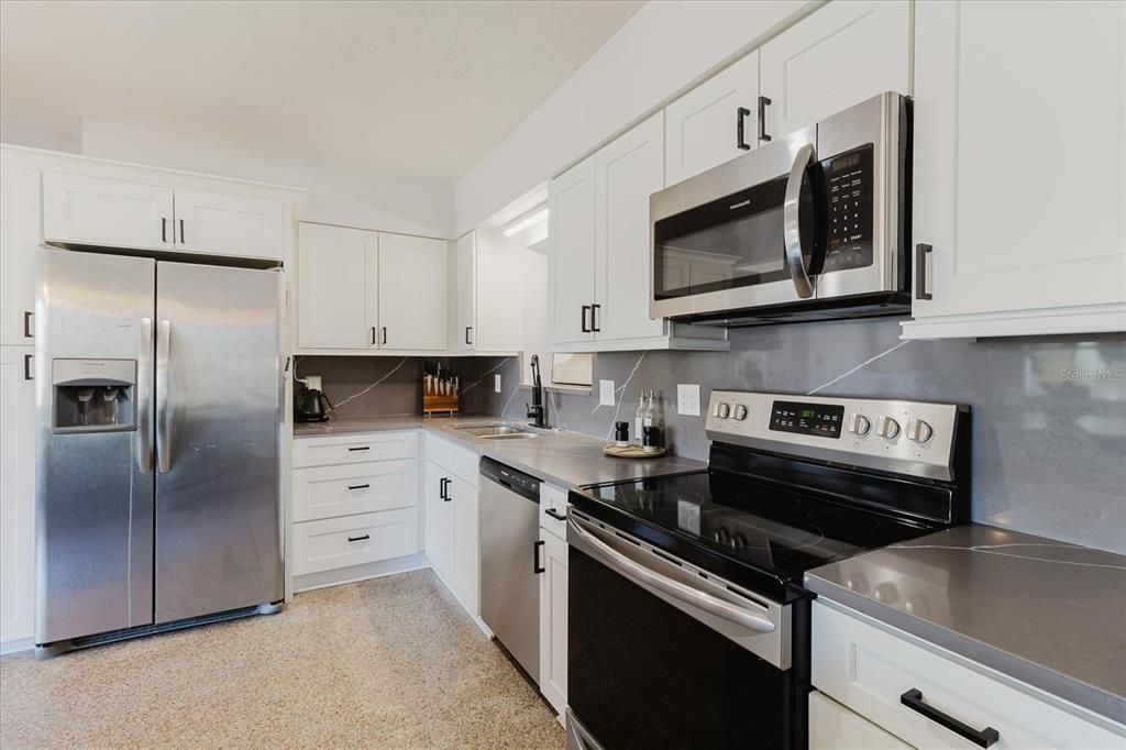 En Venta: $375,000 (3 camas, 2 baños, 1558 Pies cuadrados)