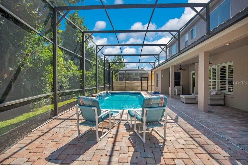 Activo con contrato: $699,000 (4 camas, 4 baños, 3445 Pies cuadrados)