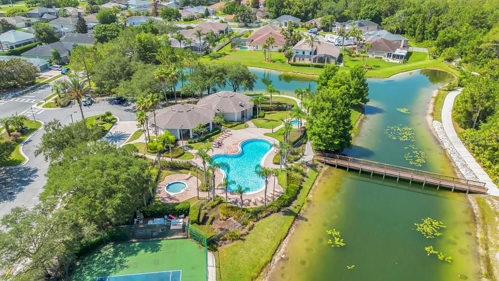 Activo con contrato: $699,000 (4 camas, 4 baños, 3445 Pies cuadrados)