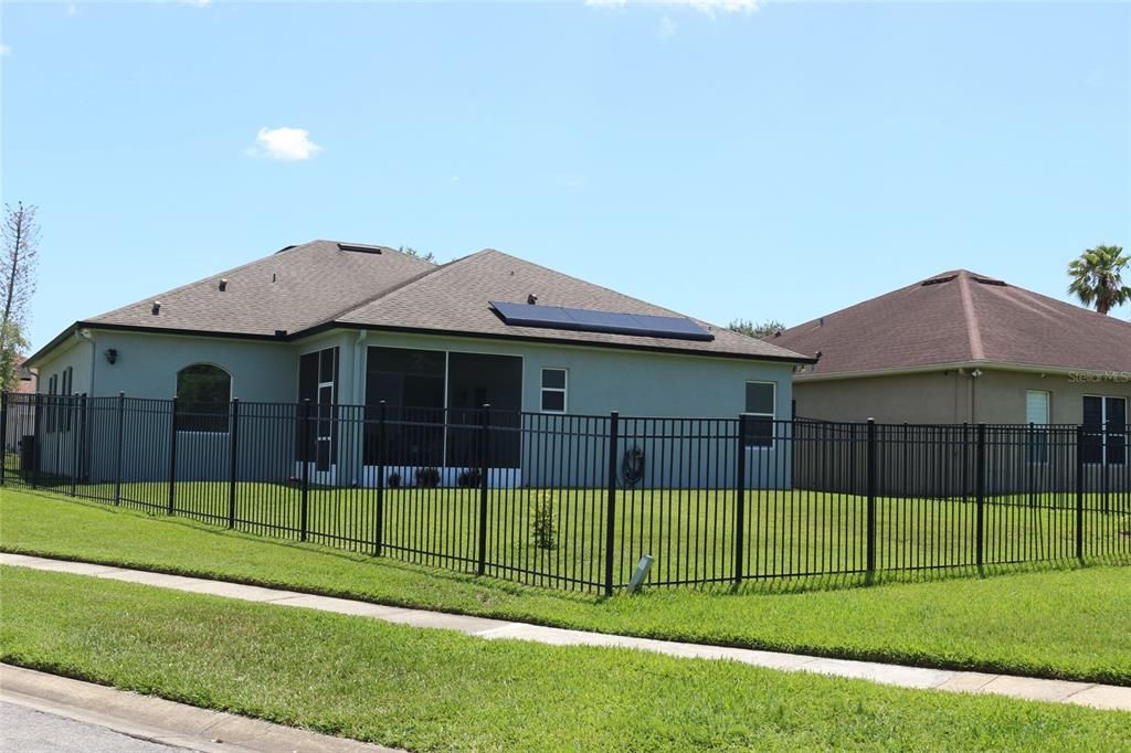 For Sale: $499,850 (4 beds, 2 baths, 1987 Square Feet)