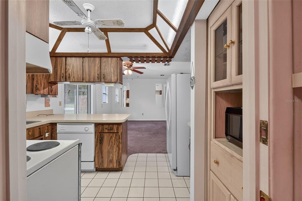 For Sale: $239,900 (2 beds, 2 baths, 1436 Square Feet)