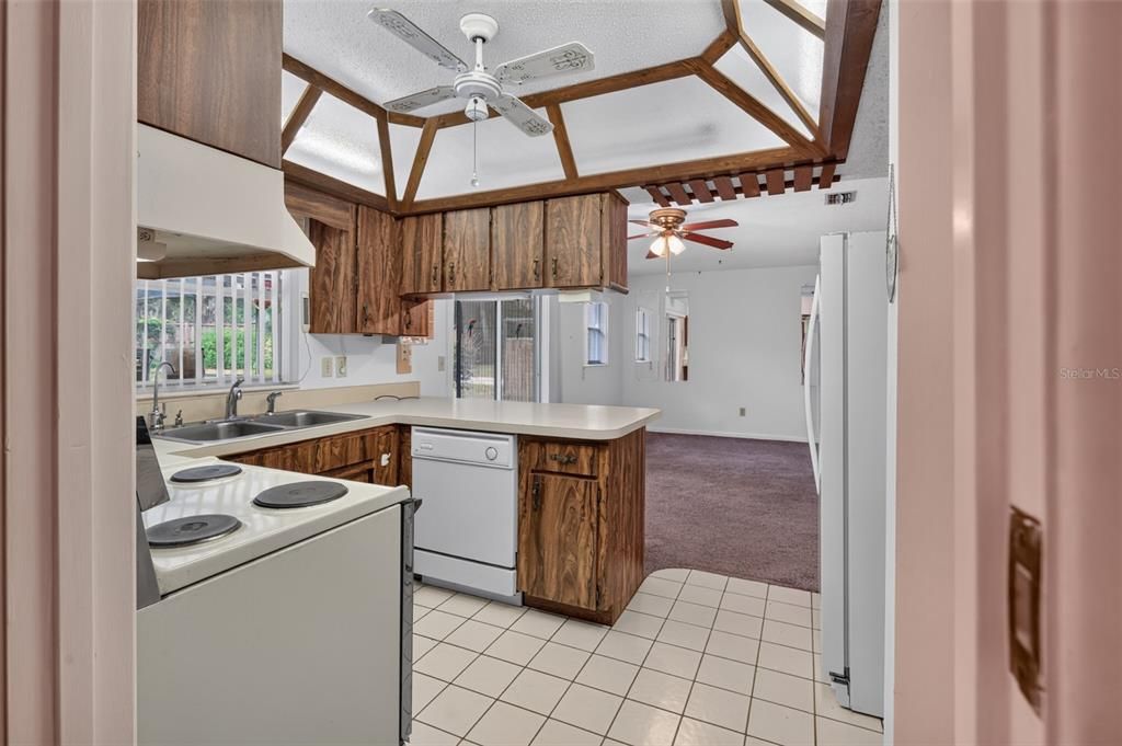 For Sale: $239,900 (2 beds, 2 baths, 1436 Square Feet)