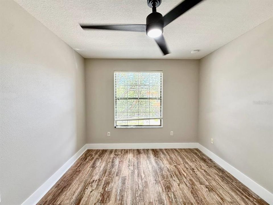 For Rent: $1,900 (3 beds, 2 baths, 1558 Square Feet)