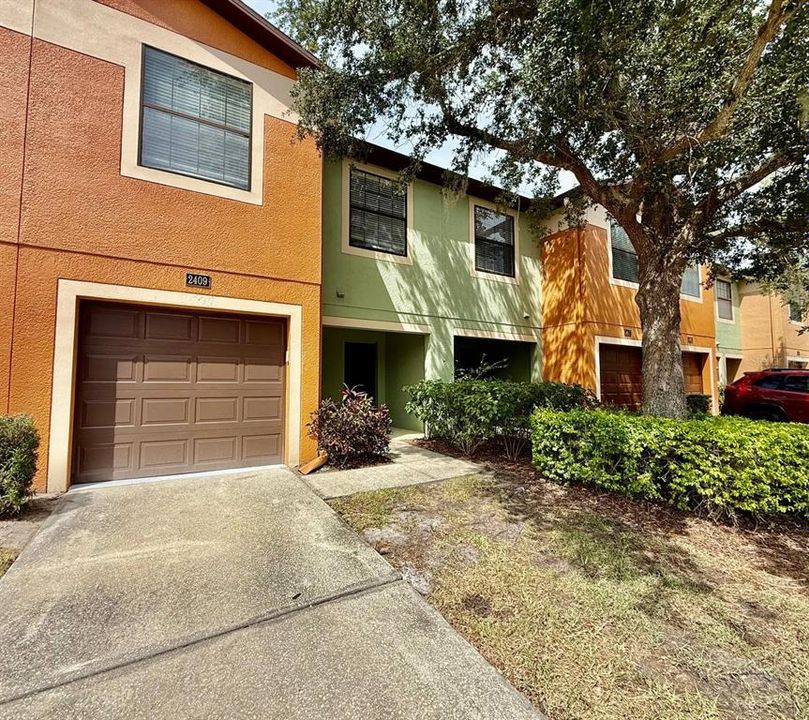 For Rent: $1,900 (3 beds, 2 baths, 1558 Square Feet)
