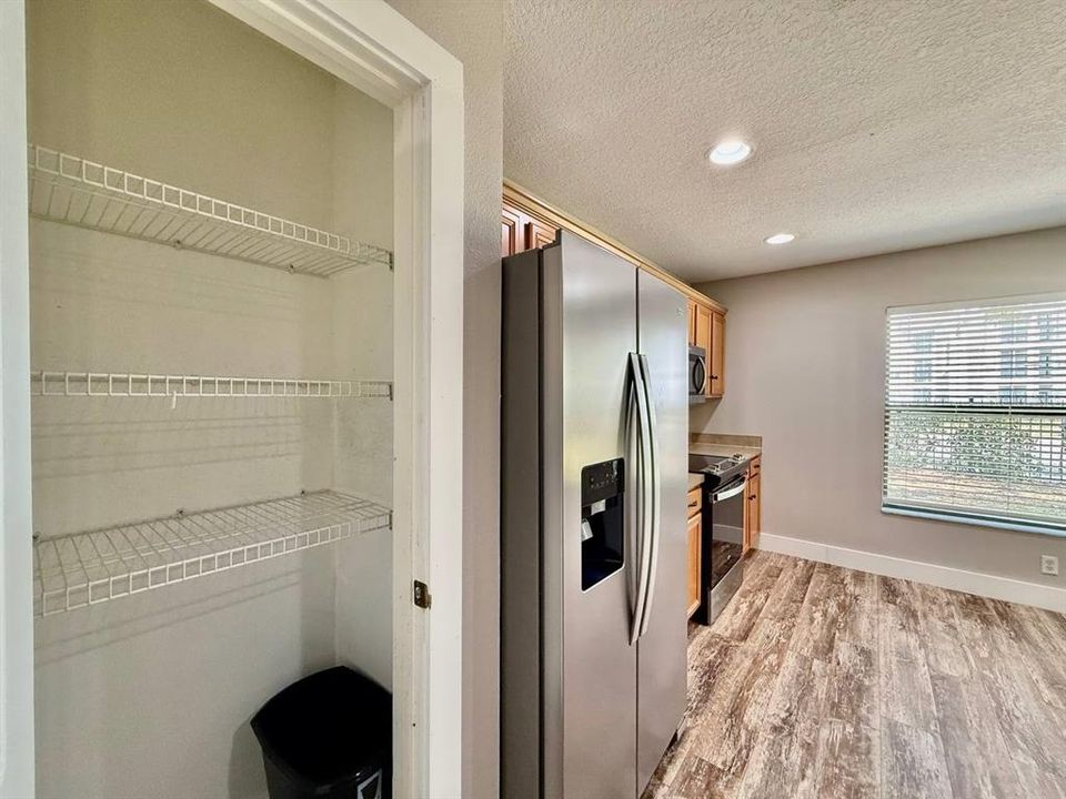 For Rent: $1,900 (3 beds, 2 baths, 1558 Square Feet)