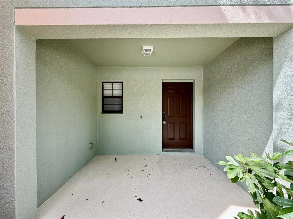 For Rent: $1,900 (3 beds, 2 baths, 1558 Square Feet)