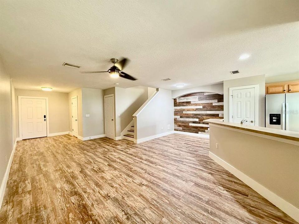 For Rent: $1,900 (3 beds, 2 baths, 1558 Square Feet)
