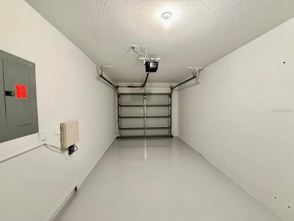 For Rent: $1,900 (3 beds, 2 baths, 1558 Square Feet)