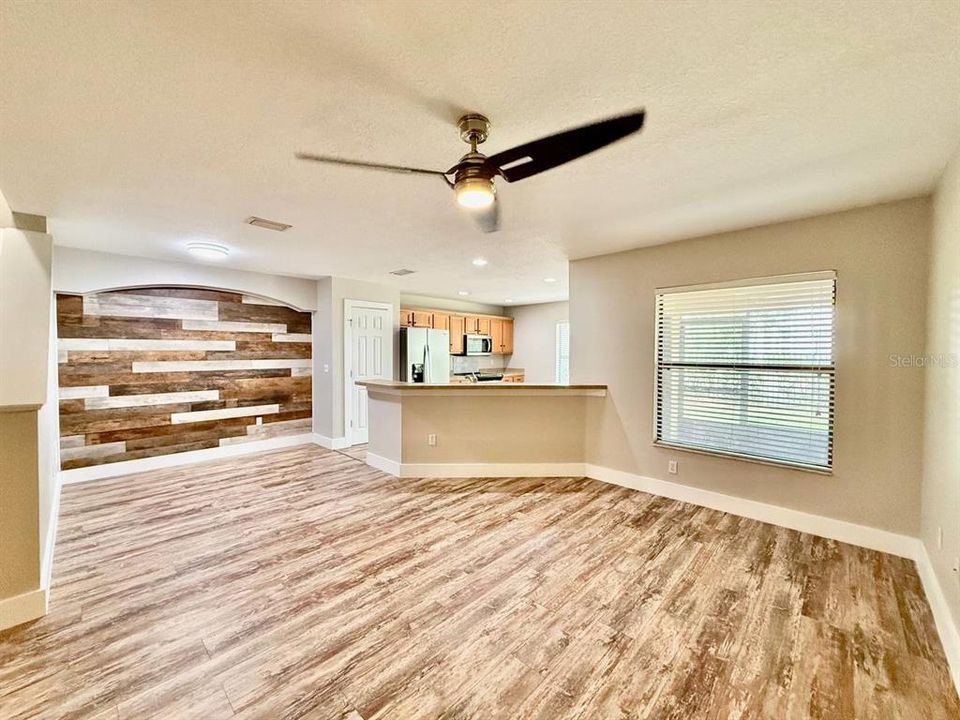 For Rent: $1,900 (3 beds, 2 baths, 1558 Square Feet)