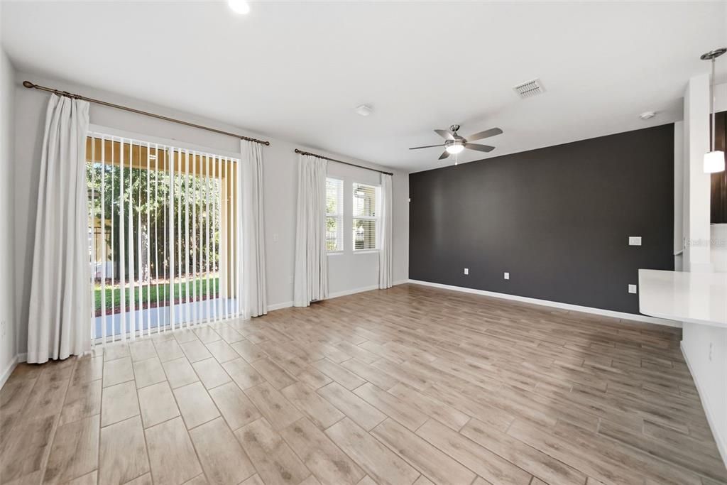 En Venta: $340,000 (3 camas, 2 baños, 1685 Pies cuadrados)