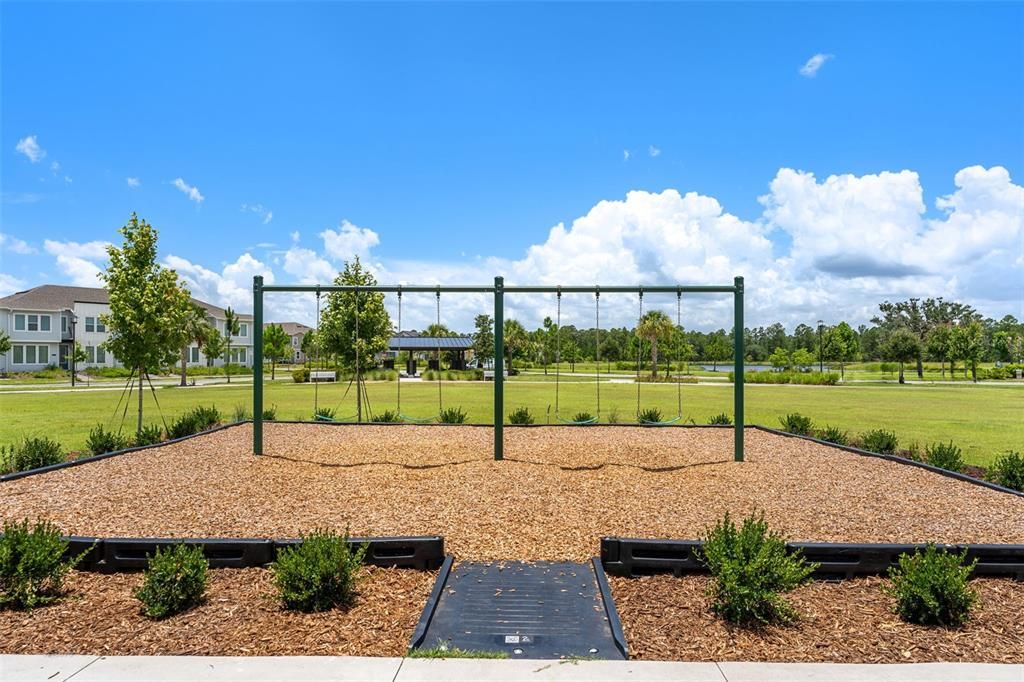 For Rent: $2,350 (3 beds, 2 baths, 1692 Square Feet)