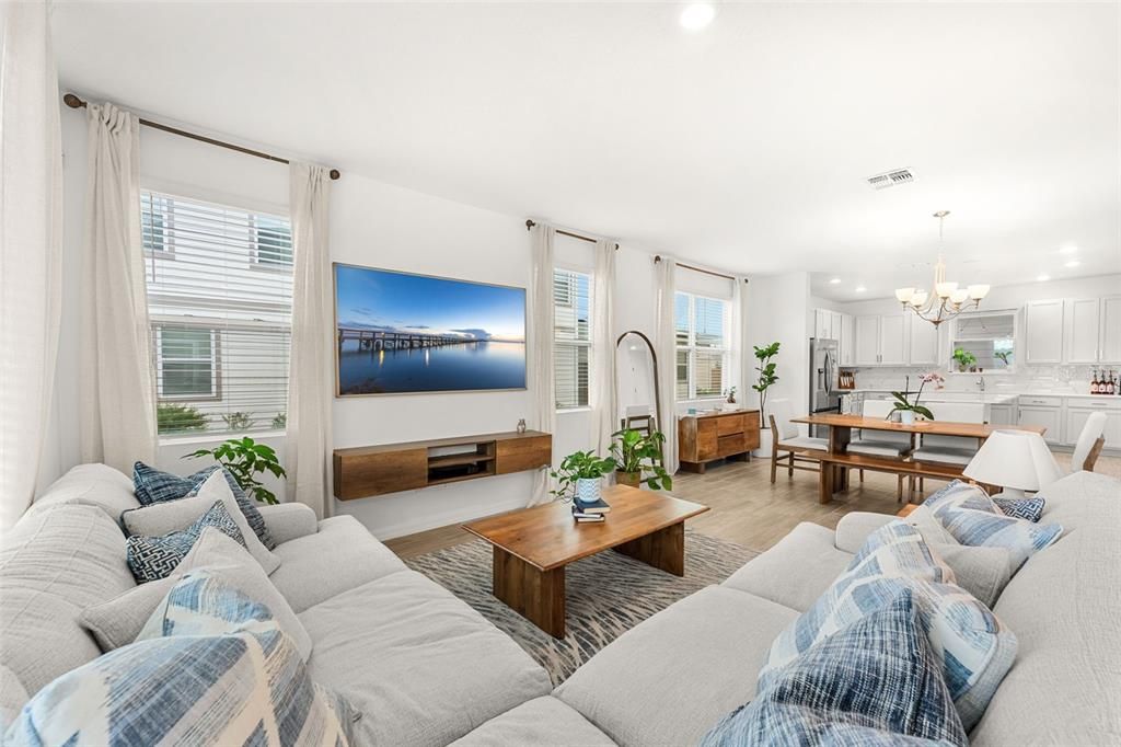 For Rent: $2,350 (3 beds, 2 baths, 1692 Square Feet)