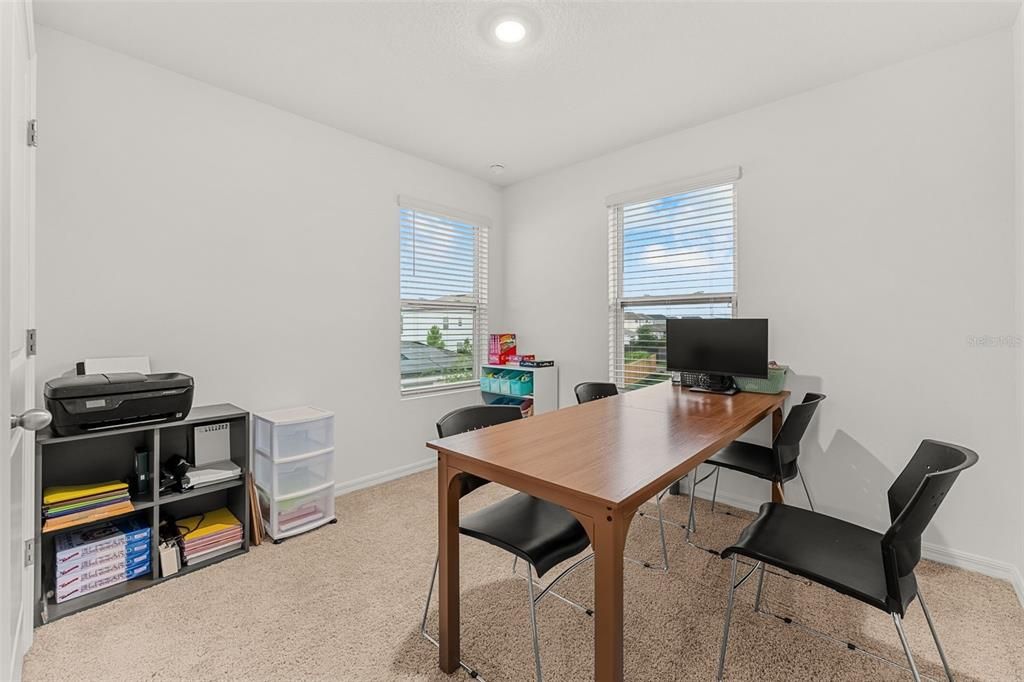 For Rent: $2,350 (3 beds, 2 baths, 1692 Square Feet)