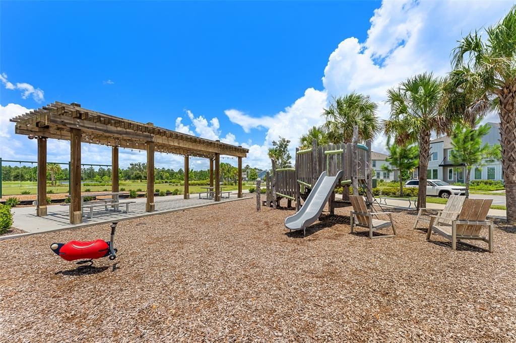 For Rent: $2,350 (3 beds, 2 baths, 1692 Square Feet)
