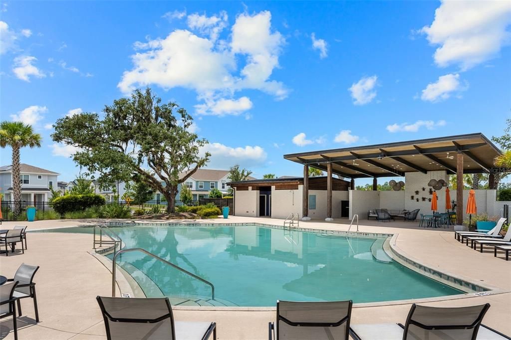 For Rent: $2,350 (3 beds, 2 baths, 1692 Square Feet)