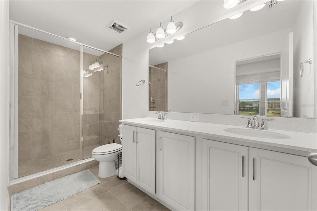 For Rent: $2,350 (3 beds, 2 baths, 1692 Square Feet)