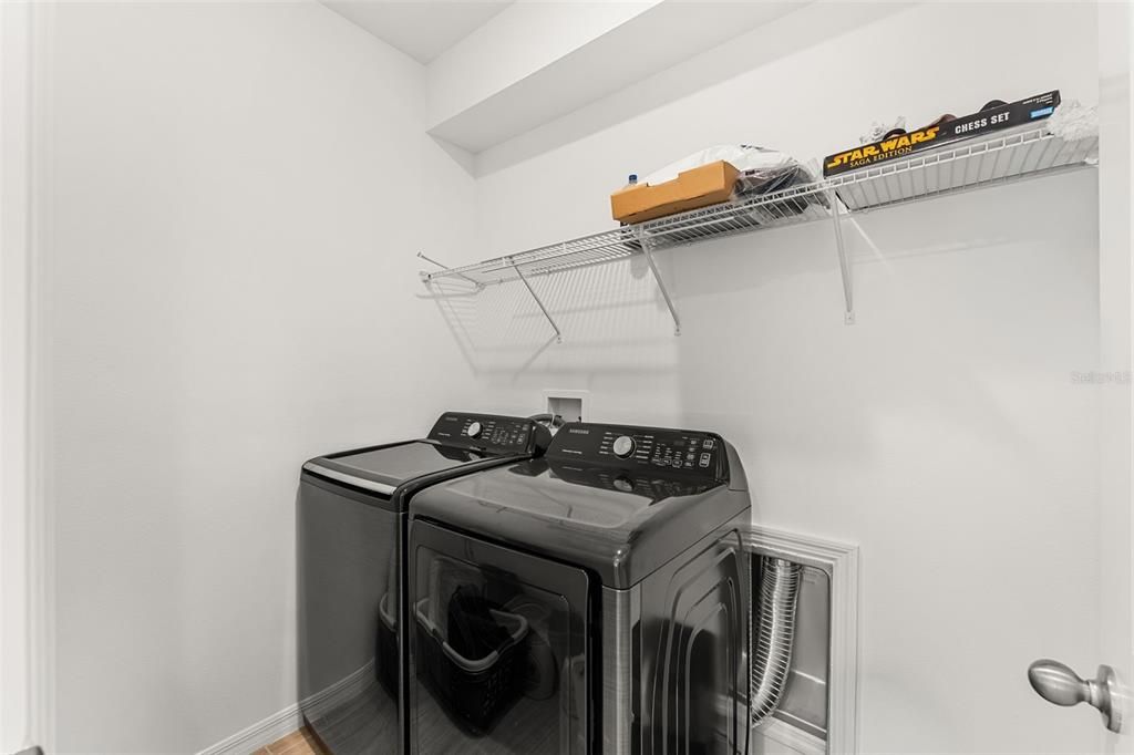 For Rent: $2,350 (3 beds, 2 baths, 1692 Square Feet)