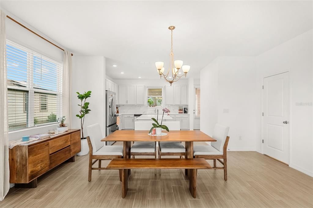 For Rent: $2,350 (3 beds, 2 baths, 1692 Square Feet)