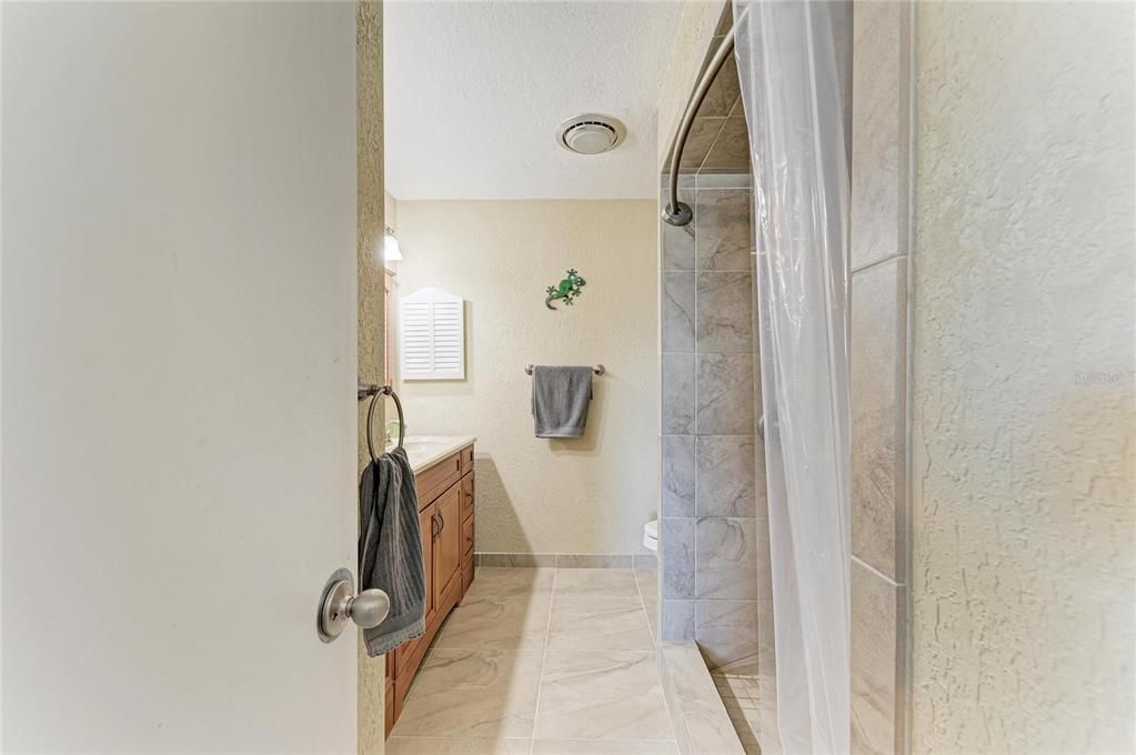 На продажу: $589,500 (4 спален, 2 ванн, 2180 Квадратных фут)