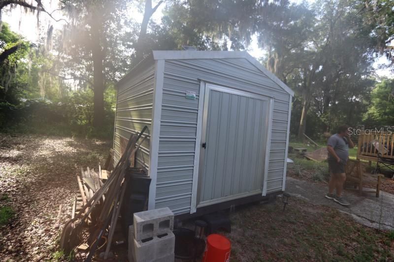For Sale: $79,900 (2 beds, 1 baths, 672 Square Feet)