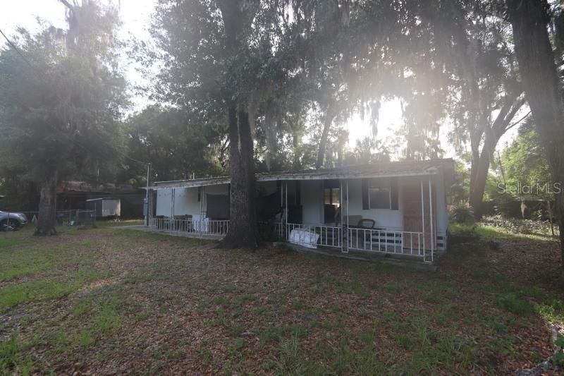 For Sale: $79,900 (2 beds, 1 baths, 672 Square Feet)