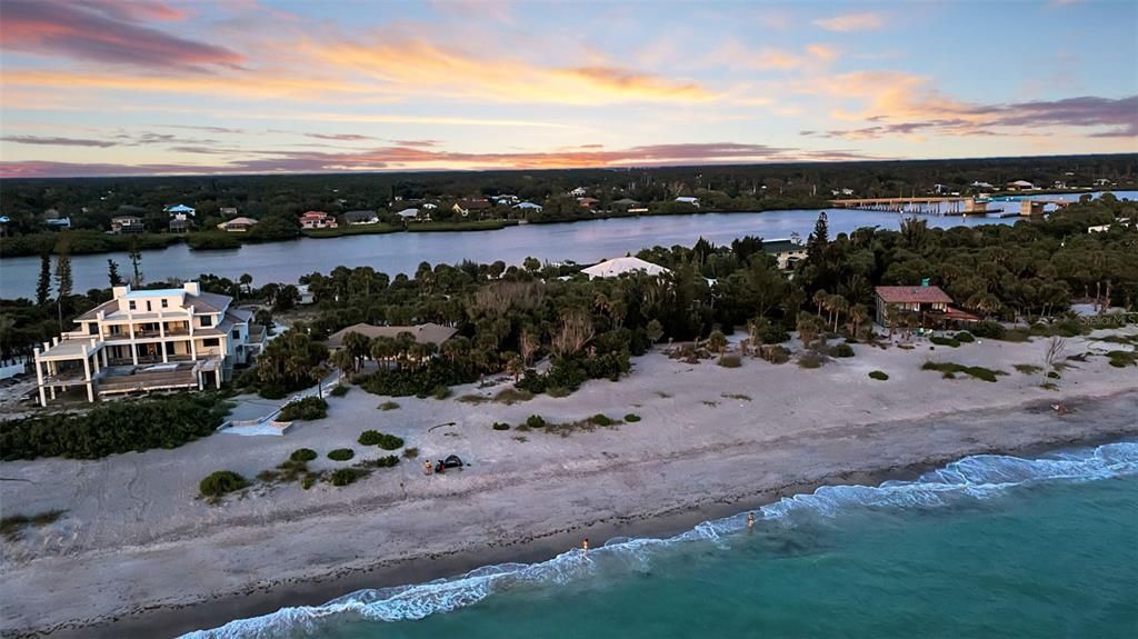 На продажу: $3,595,000 (1.17 acres)