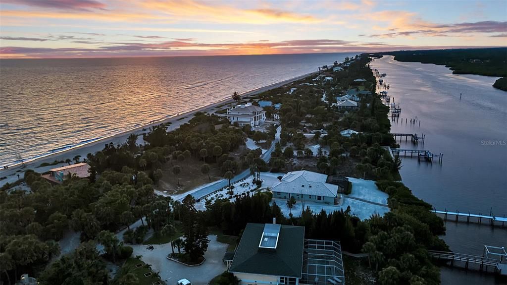 На продажу: $3,595,000 (1.17 acres)
