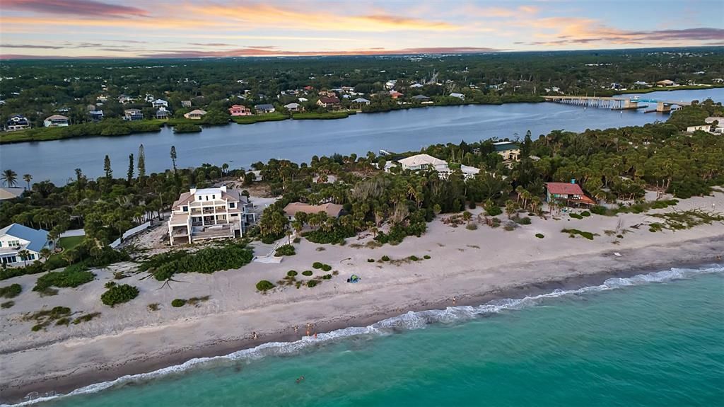 На продажу: $3,595,000 (1.17 acres)