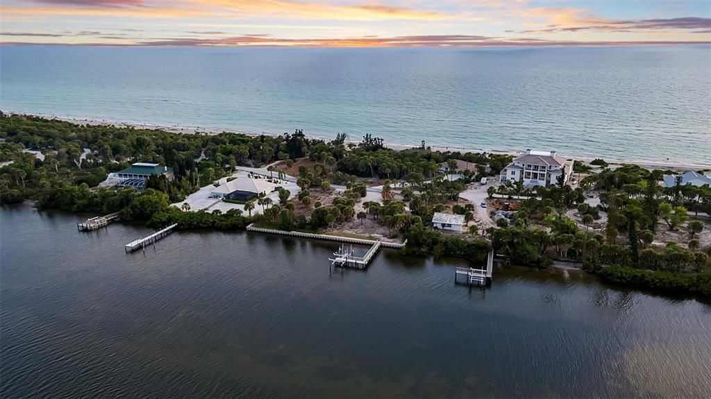 На продажу: $3,595,000 (1.17 acres)