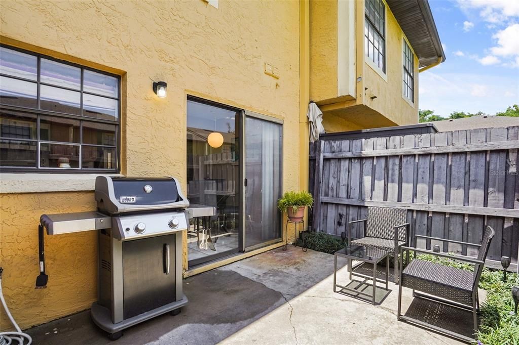 For Sale: $179,900 (2 beds, 2 baths, 1031 Square Feet)