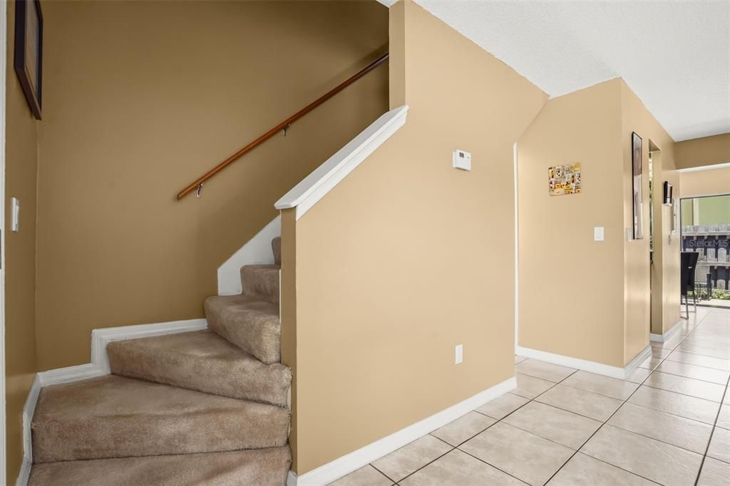 For Sale: $179,900 (2 beds, 2 baths, 1031 Square Feet)
