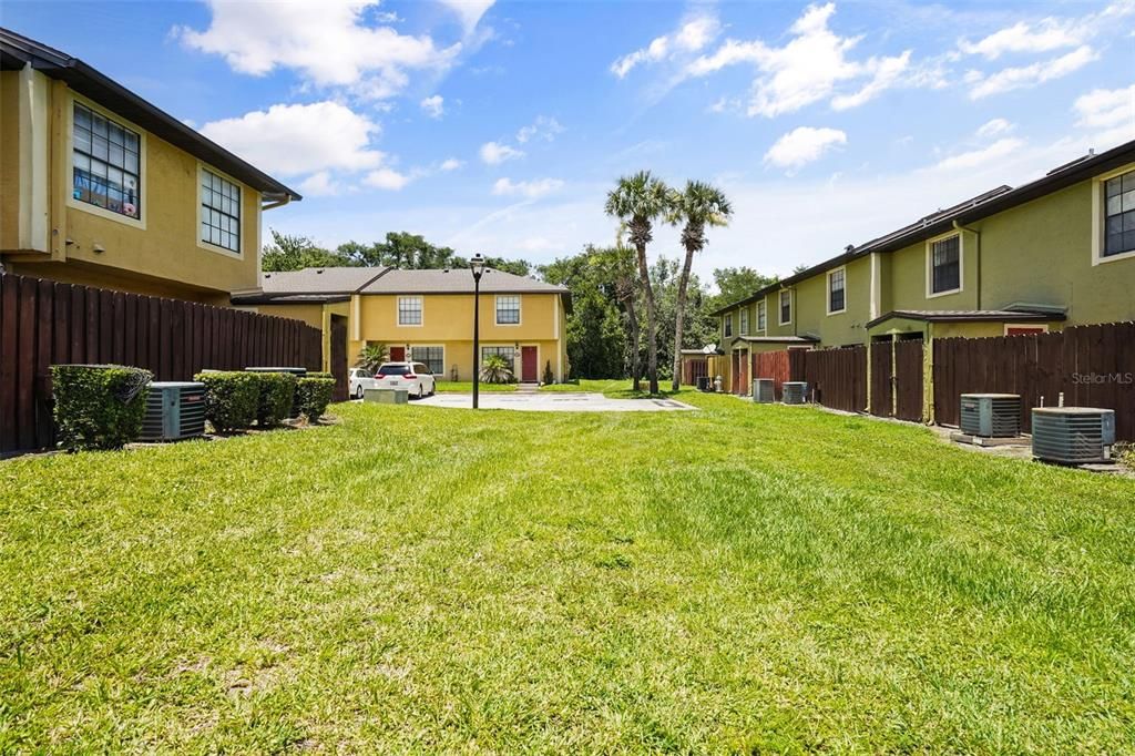 For Sale: $179,900 (2 beds, 2 baths, 1031 Square Feet)