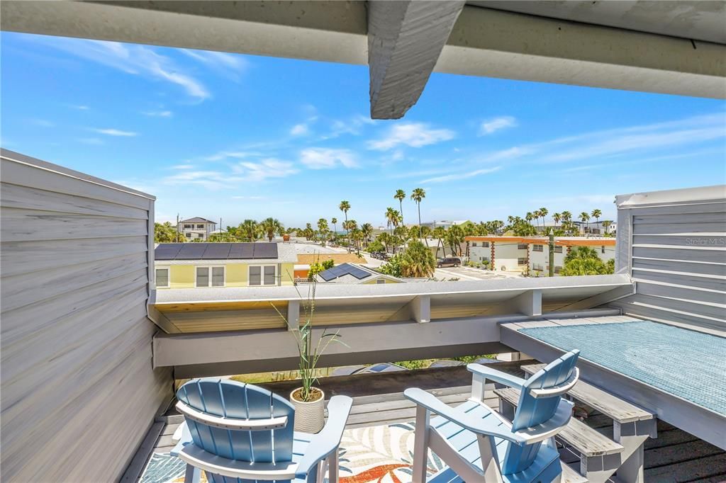 For Sale: $1,300,000 (2 beds, 2 baths, 1223 Square Feet)