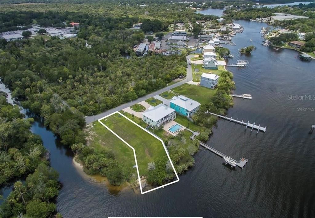 En Venta: $495,000 (0.31 acres)