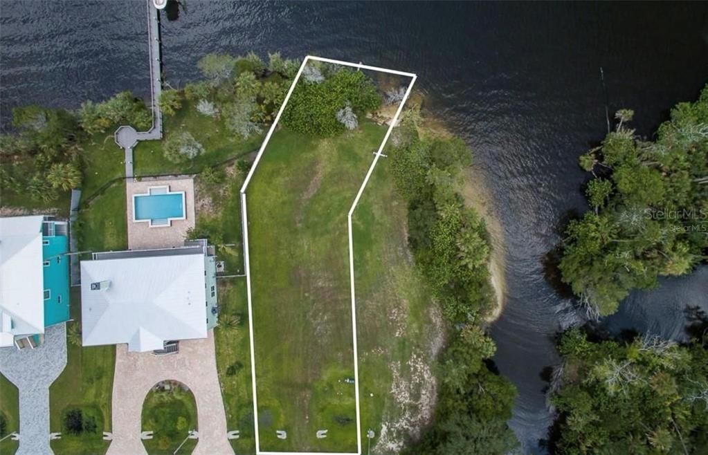 En Venta: $495,000 (0.31 acres)