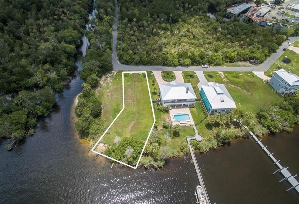 En Venta: $495,000 (0.31 acres)