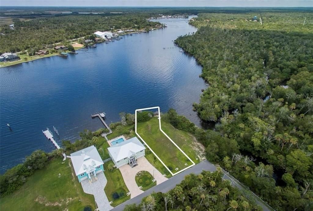 En Venta: $495,000 (0.31 acres)