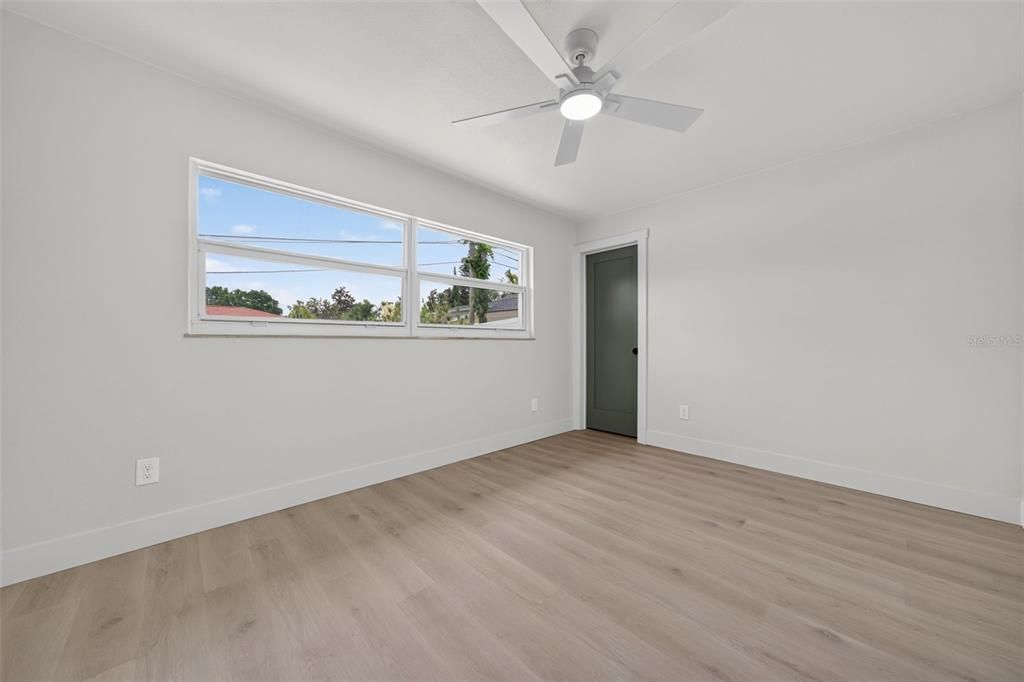 For Sale: $589,000 (3 beds, 2 baths, 1563 Square Feet)