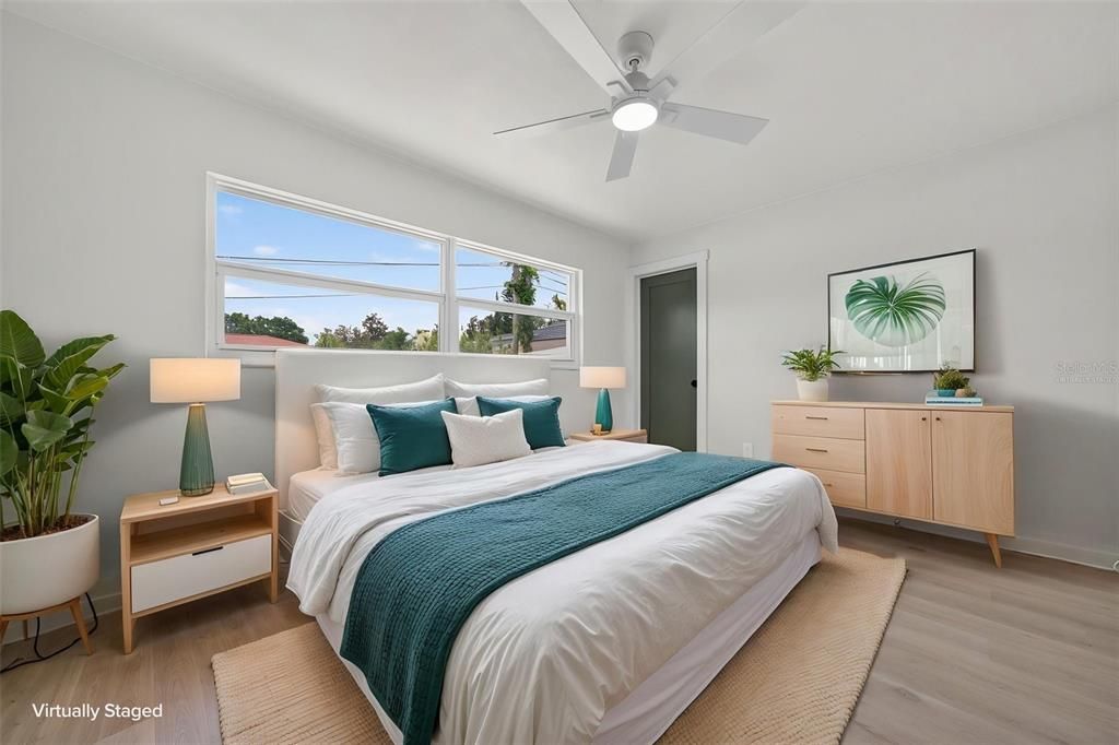 For Sale: $589,000 (3 beds, 2 baths, 1563 Square Feet)