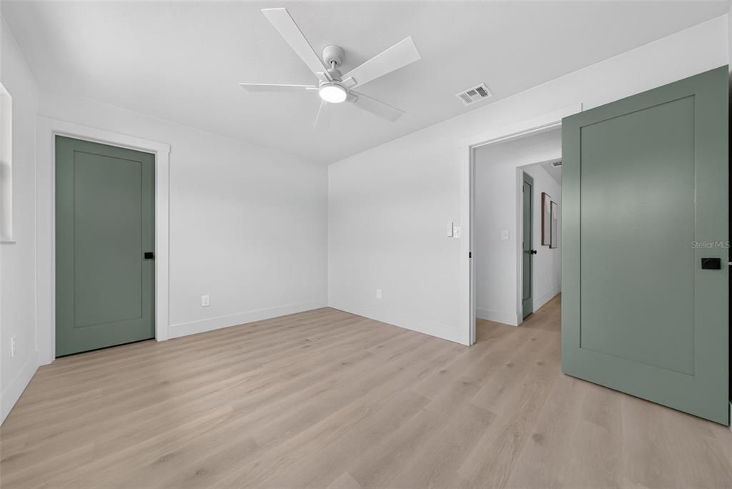 For Sale: $589,000 (3 beds, 2 baths, 1563 Square Feet)