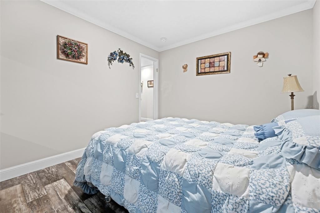 For Sale: $225,000 (2 beds, 2 baths, 1338 Square Feet)